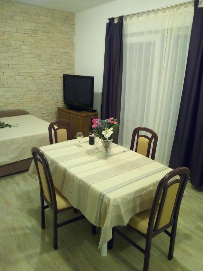 Apartment On The Beach ロクヴァ・ロゴズニツァ エクステリア 写真